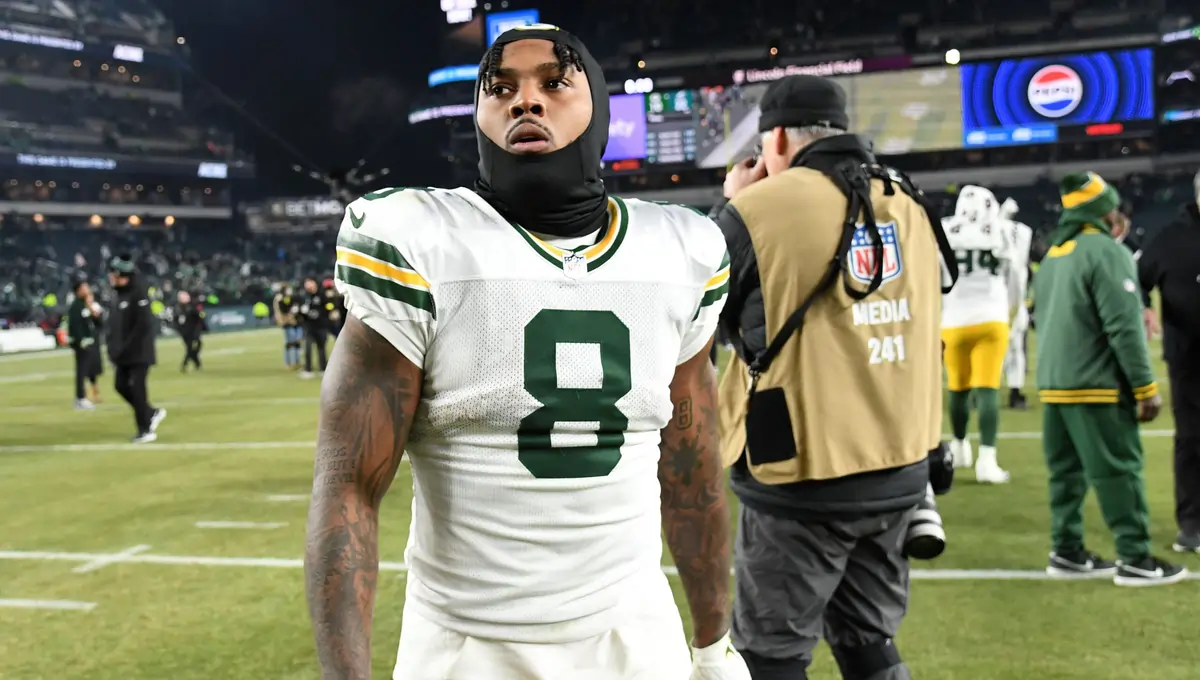 Josh Jacobs Defies Penalty Curse, Leads Packers with 1,329 Rushing Yards